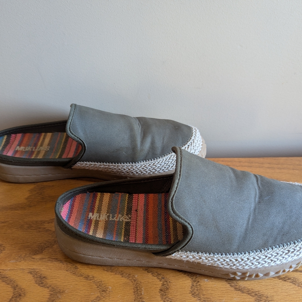 Muk Luks Women's Mules Sz 9 - Picture 5 of 6